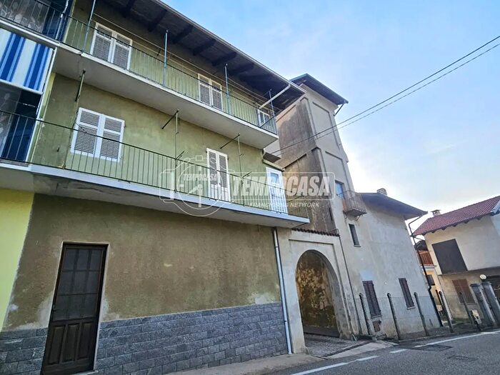 Casa quadrilocale in vendita in Via a Cerruti, Lessona