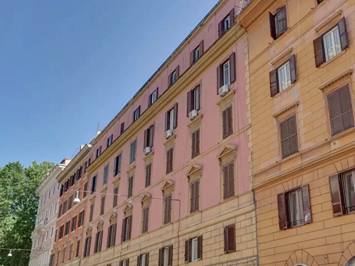 Appartamento bilocale in vendita in Via Messina, Roma