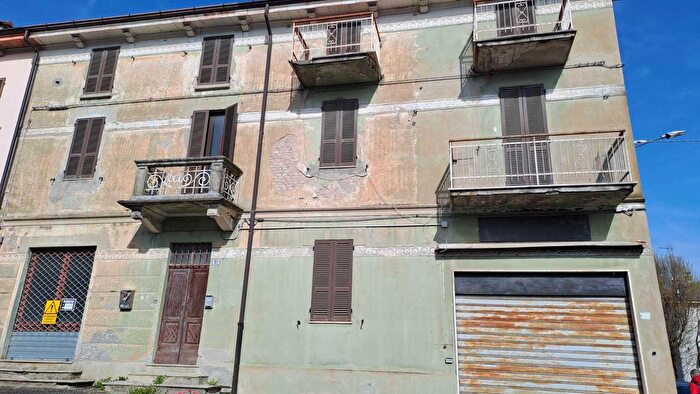 Casa quadrilocale in vendita in Agazzano