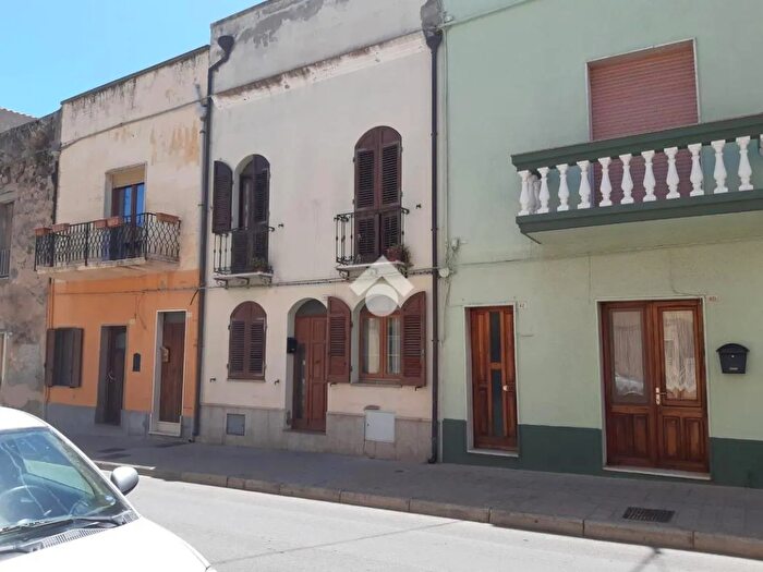 Casa con 7 locali in vendita in Via Eleonora dArborea, SantAntioco