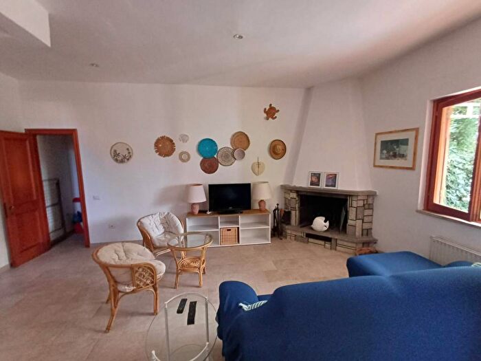 Casa con 5 locali in affitto in Via Loano, Fregene, Fiumicino