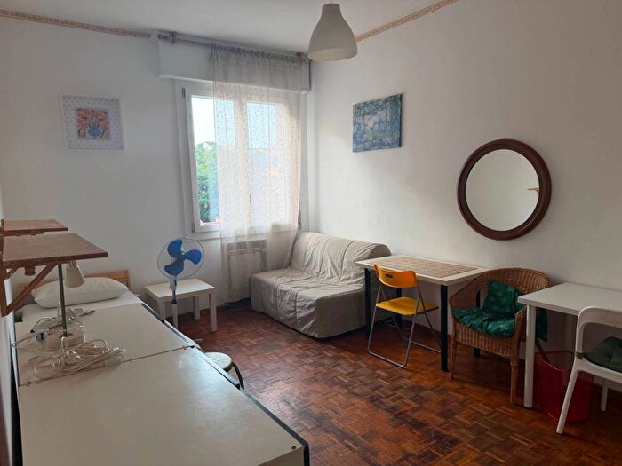 Appartamento trilocale in affitto in Via Mascarella, Irnerio, Bologna