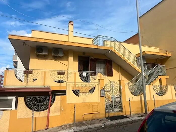 Appartamento trilocale in vendita in Via Paolo IV, Brindisi