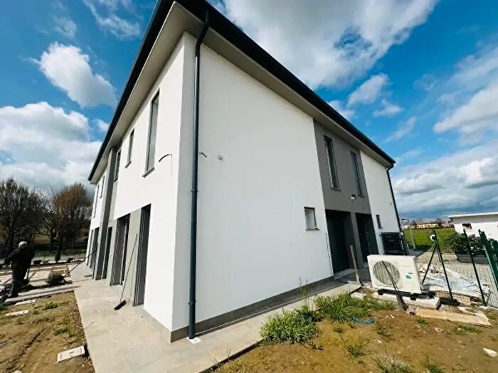 Casa con 5 locali in vendita in Via Ferdinando Miselli, Reggio Emilia