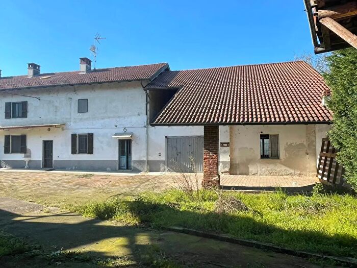 Casa quadrilocale in vendita in Mortara