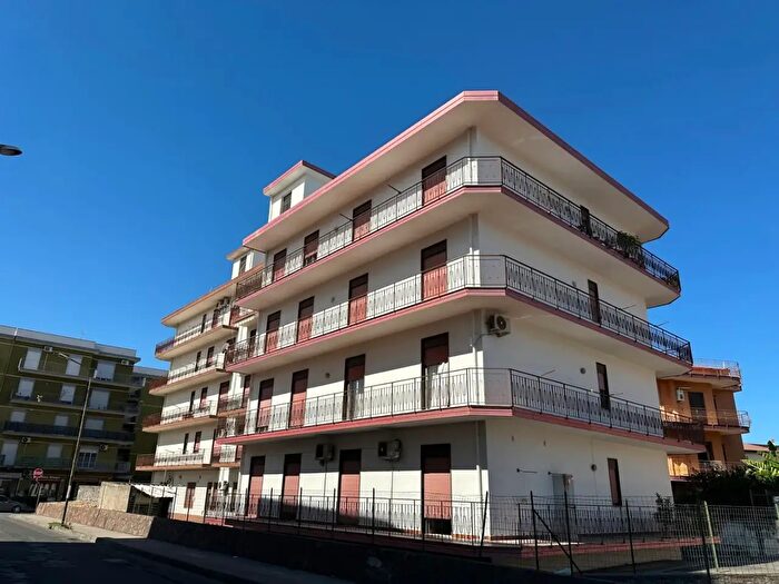 Appartamento quadrilocale in vendita in Via San Francesco di Paola, Barcellona Pozzo Di Gotto