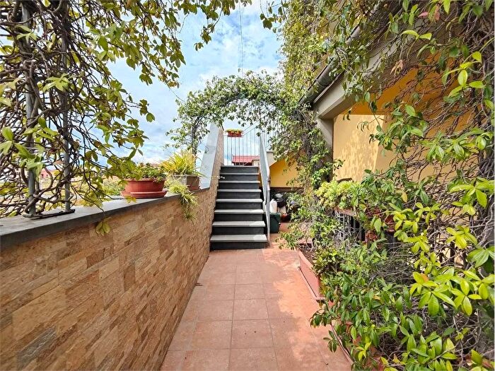 Appartamento quadrilocale in vendita in Via dei Capannoresi, Lucca