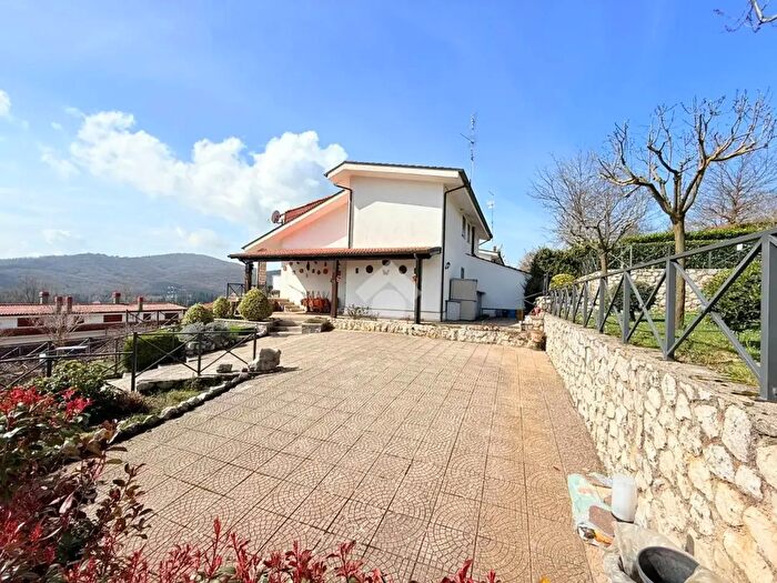 Casa quadrilocale in vendita in Via Monte Altuino, Arcinazzo Romano