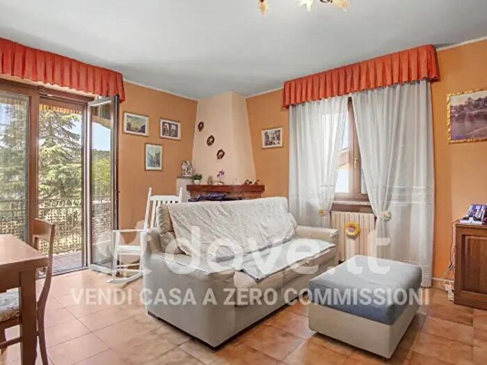 Appartamento trilocale in vendita in Via G Leopardi, Caravate