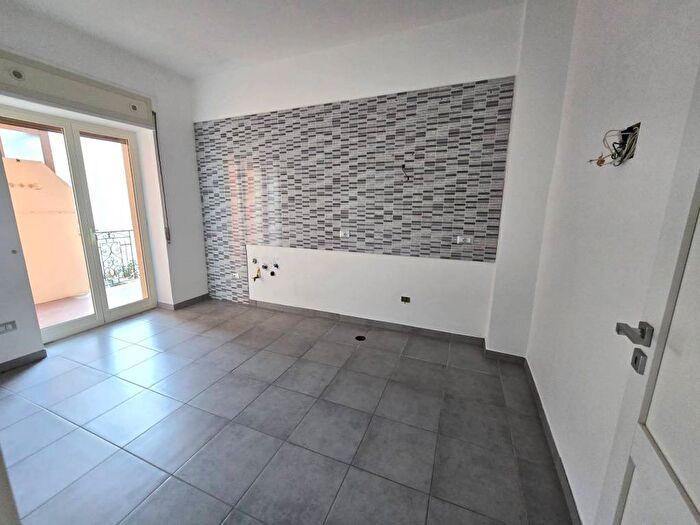 Appartamento trilocale in affitto in Via Aldo Moro, Quarto