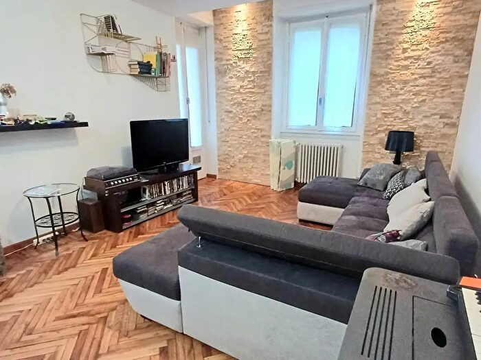 Appartamento con 5 locali in vendita in Cairate