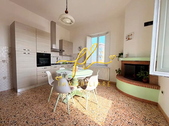 Appartamento trilocale in vendita in Cecina