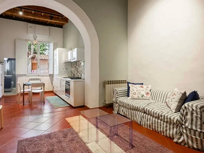 Appartamento monolocale in affitto in Via delle Ruote, Firenze