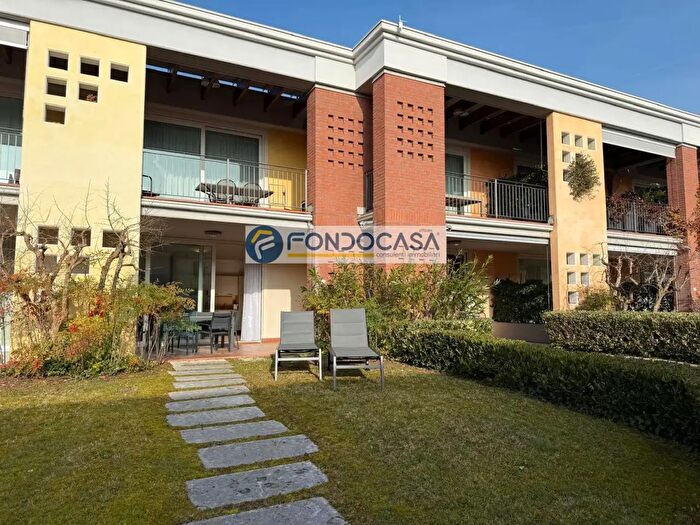 Appartamento bilocale in vendita in Via Giuseppe Mazzini, Padenghe Sul Garda