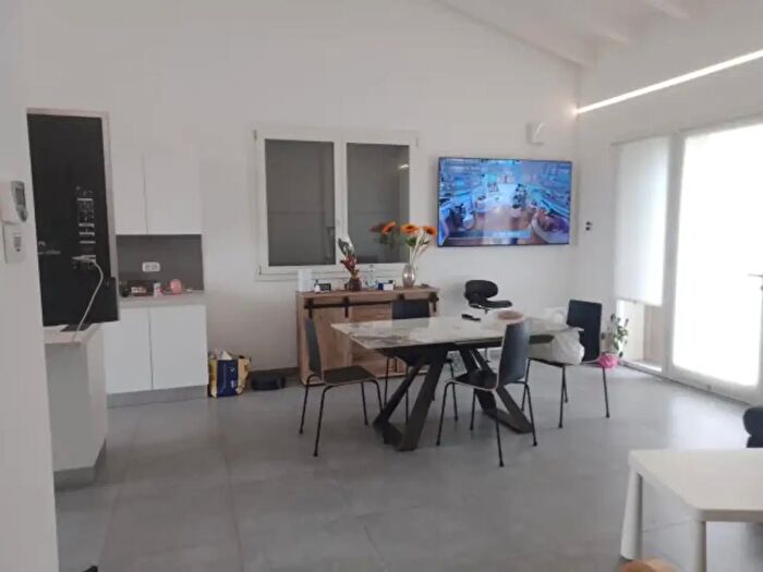 Casa quadrilocale in vendita in Via Sinistra Guerro, Castelvetro Di Modena