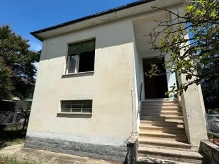 Casa con 6 locali in vendita in Corso Romualdo Marenco, Novi Ligure