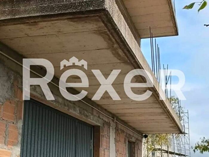 Casa con 6 locali in vendita in Via San Michele, Liscia