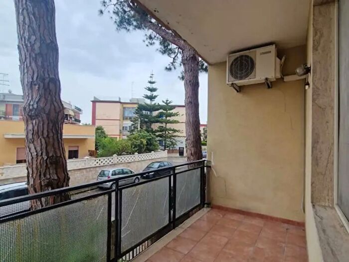 Appartamento trilocale in affitto in Via Cadamosto, Brindisi