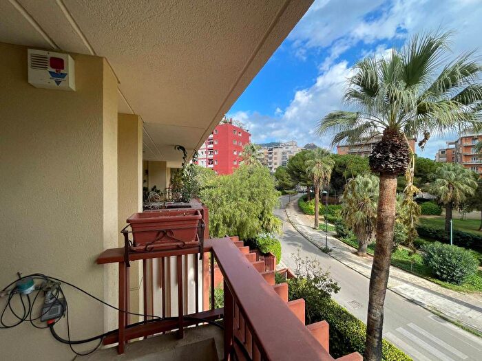 Appartamento con 6 locali in affitto in Viale Francesco Scaduto, Notarbartolo Sciuti, Palermo