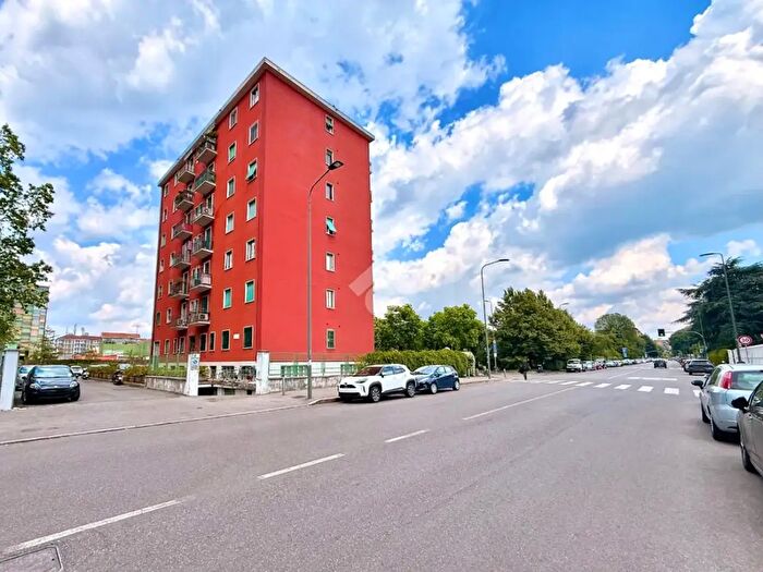 Appartamento bilocale in vendita in Via Privata Varallo, Milano
