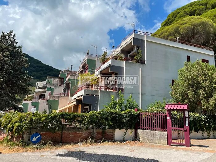 Appartamento quadrilocale in vendita in Contrada Avarna, Messina