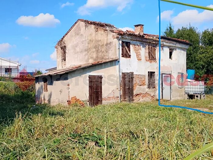 Casa in vendita in Via Vittorio Veneto, Roverchiara