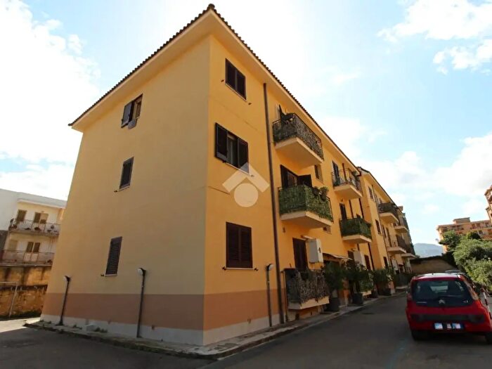 Appartamento bilocale in affitto in Via Fondo Petix, Palermo