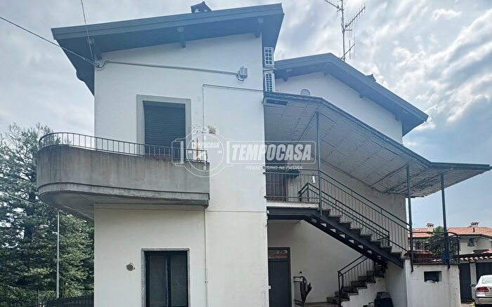 Appartamento trilocale in vendita in Via Pusterla, Grandate