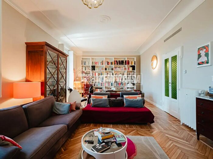 Appartamento trilocale in vendita in Via Giovanni Battista Sammartini, Milano