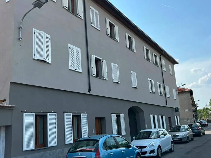 Appartamento trilocale in vendita in Via Volturno, Legnano
