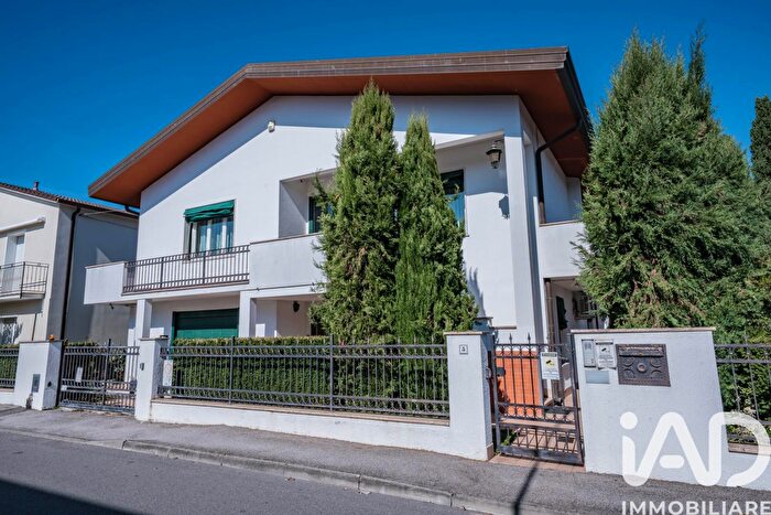 Casa con 6 locali in vendita in Via Rosenberg, Codigoro