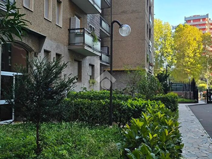 Appartamento monolocale in vendita in Viale Romagna, Cinisello Balsamo