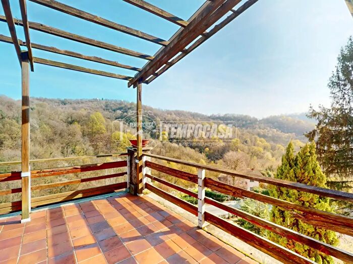 Appartamento con 8 locali in vendita in Via Torino, Pino Torinese