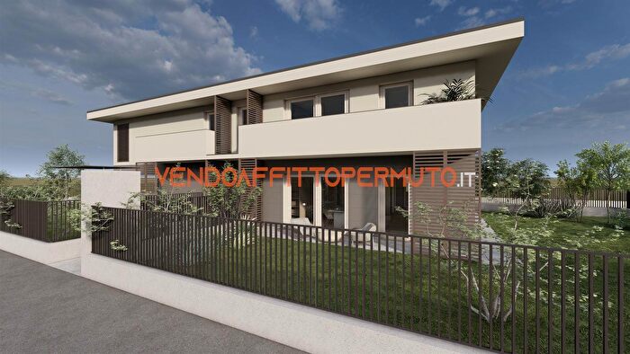 Appartamento quadrilocale in vendita in Via Venezia, Ghisalba