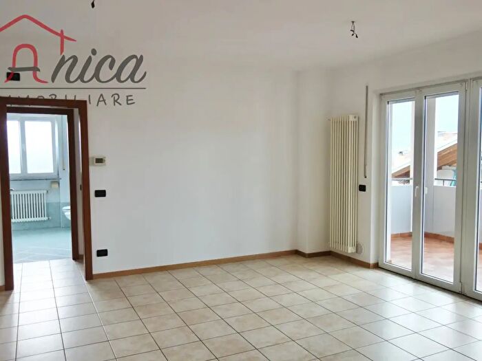 Appartamento trilocale in vendita in Via delle Regole, Trento