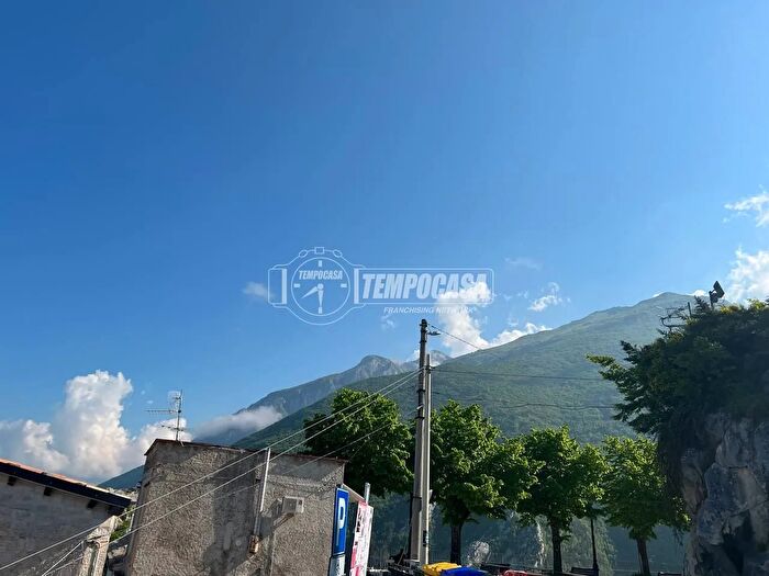 Casa con 5 locali in vendita in Via Fontana, Pennapiedimonte