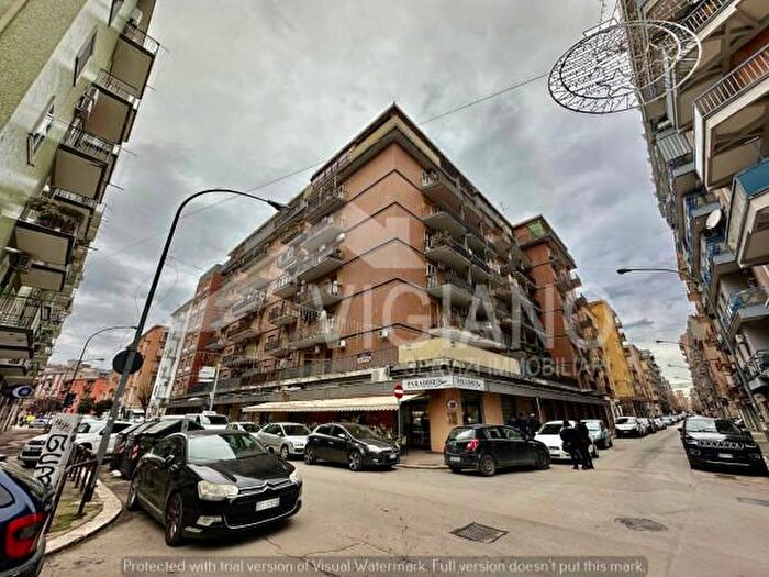 Appartamento quadrilocale in vendita in Via Emilio Perrone, Foggia