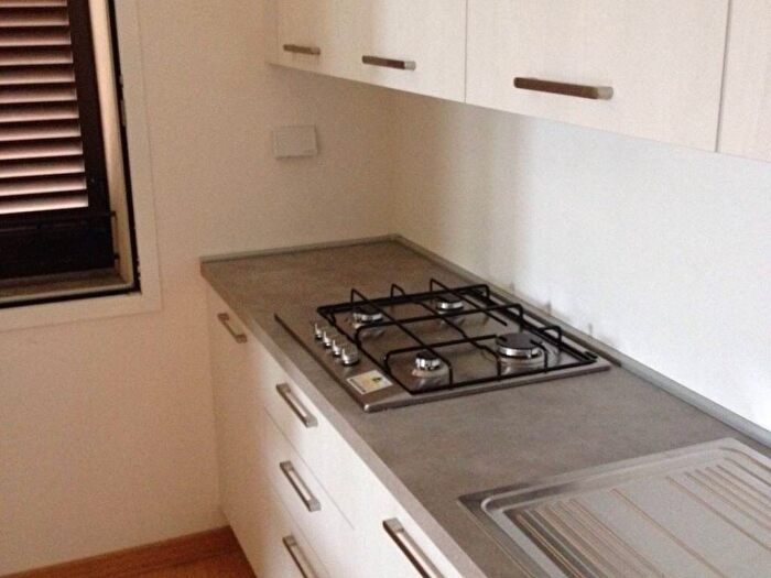 Appartamento trilocale in affitto in Via Camillo Benso di Cavour, Centro, Castel San Pietro Terme