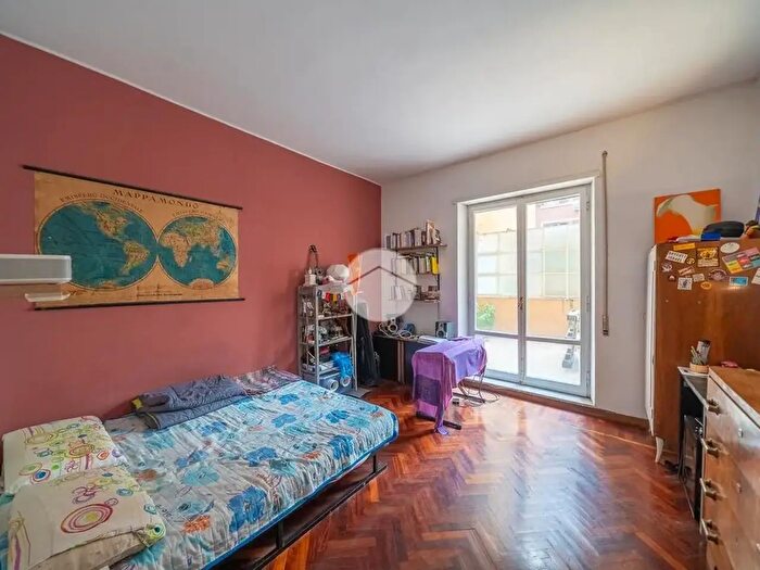 Appartamento trilocale in vendita in Via Saluzzo, Roma