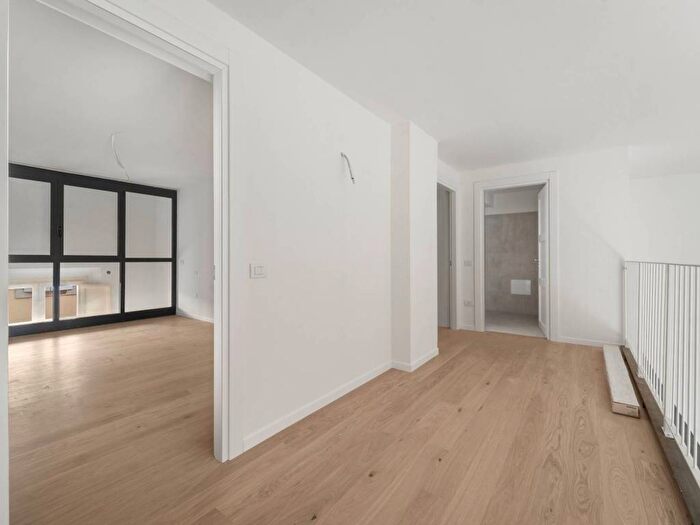 Appartamento quadrilocale in vendita in Via della Manifattura dei Tabacchi, Centro Storico, Modena