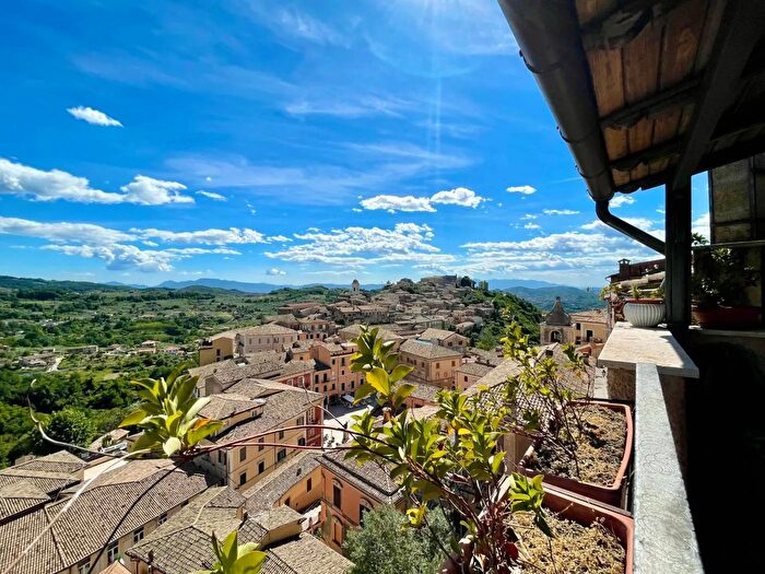 Casa con 5 locali in vendita in Via Marco Vipsanio Agrippa Arpino Frosinone, Arpino