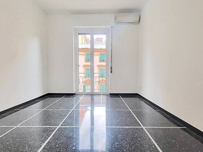 Casa trilocale in affitto in Via Pisa, Albaro, Genova