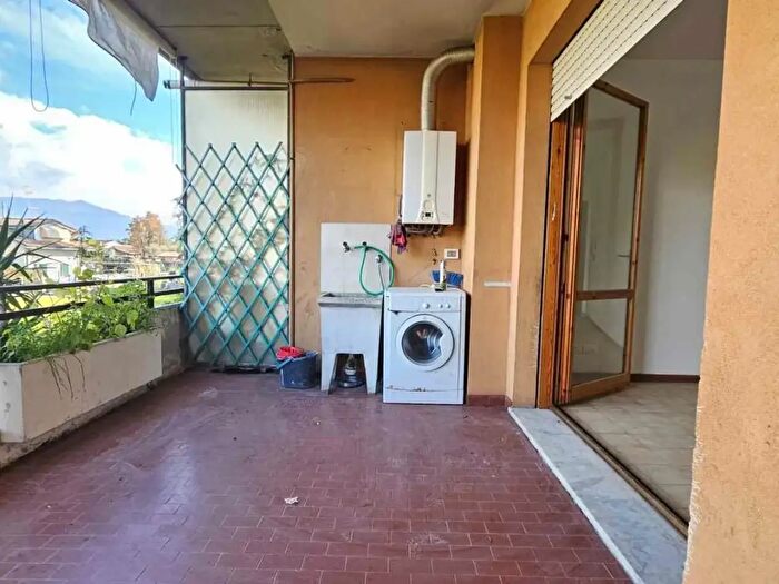 Appartamento trilocale in vendita in Massa