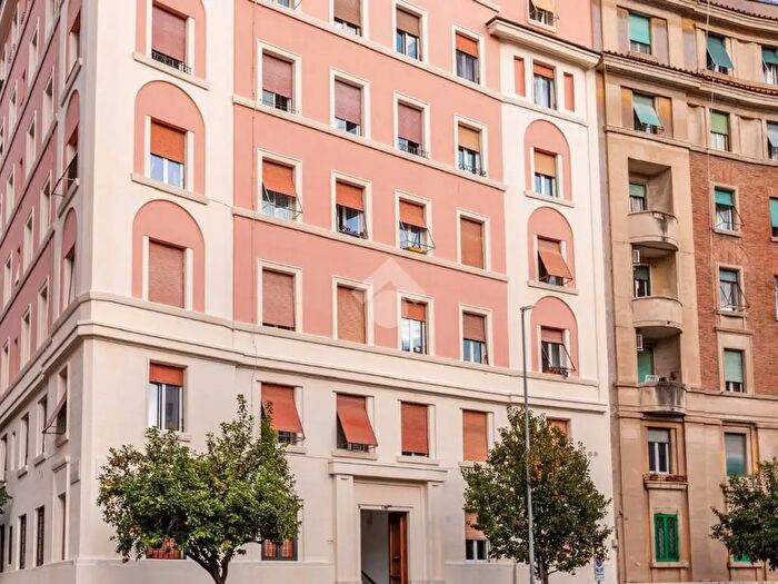 Appartamento trilocale in affitto in Piazza dei Prati degli Strozzi, Roma