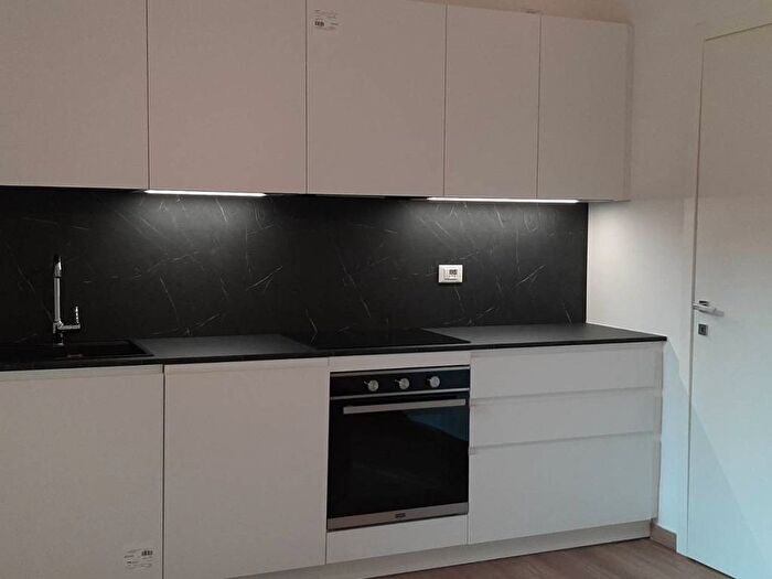 Appartamento quadrilocale in affitto in Via Silvestro Sanvito, Masnago, Varese
