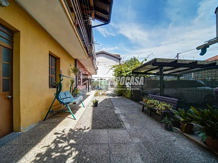 Casa con 5 locali in vendita in Via Amedeo Avogadro, Cassano Magnago