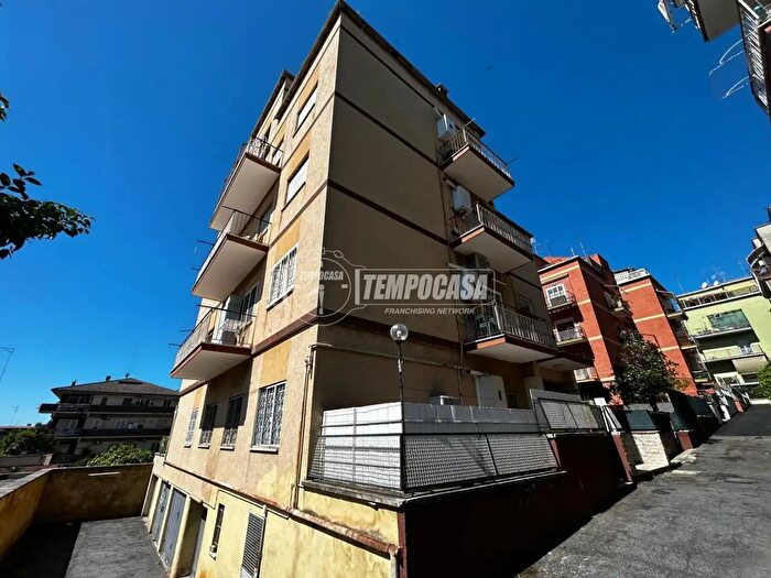 Appartamento bilocale in vendita in Via dei Bonadies, Roma