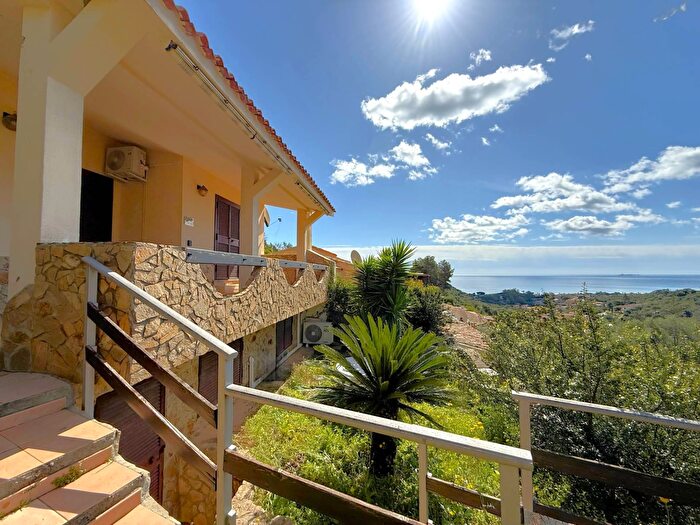 Appartamento trilocale in vendita in Via Monte Nai Snc, Muravera