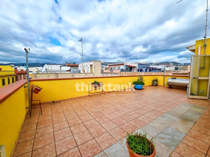 Casa con 9 locali in vendita in Via Azzolini, Avola