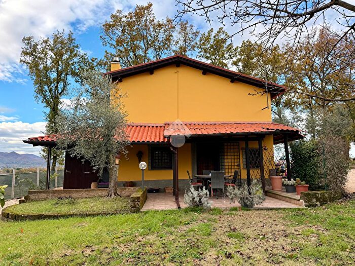 Casa bilocale in vendita in Località Lamarante, Soriano Nel Cimino
